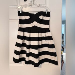 Sans Souci Black and White Dress